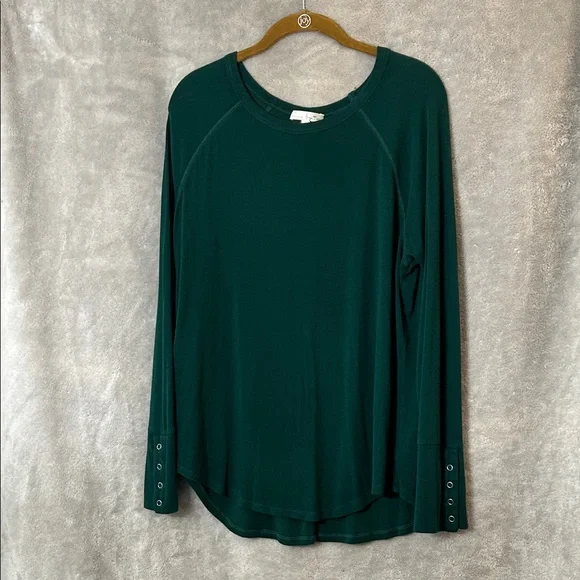 Dark Green Long Sleeve Women's Top - Picture 1 of 6